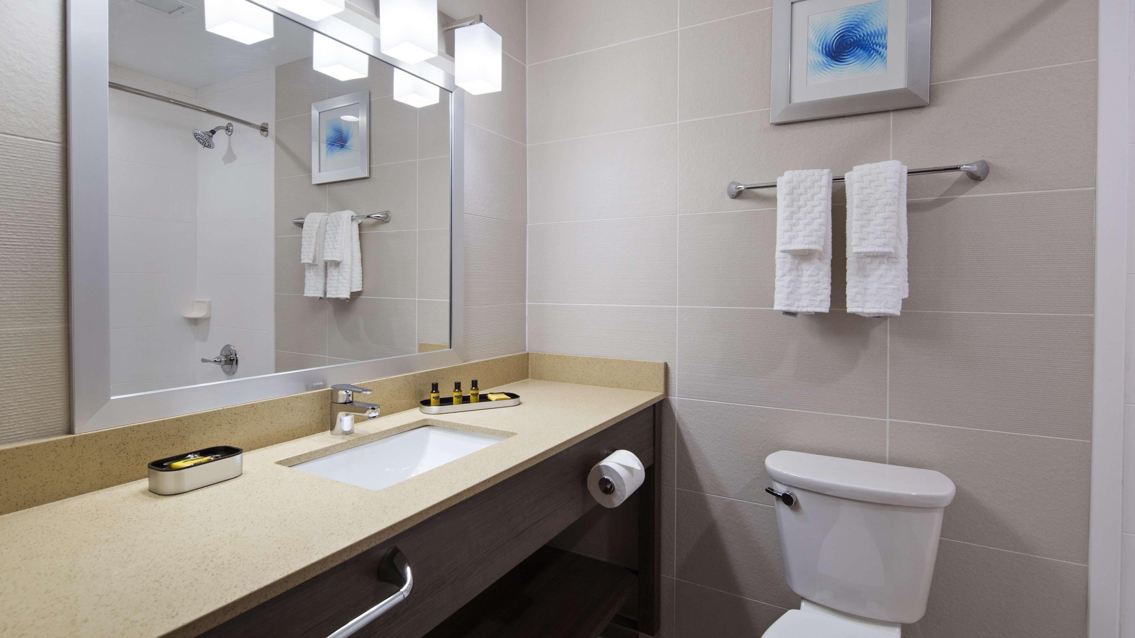 Best Western Plus Stadium Inn New York Extérieur photo
