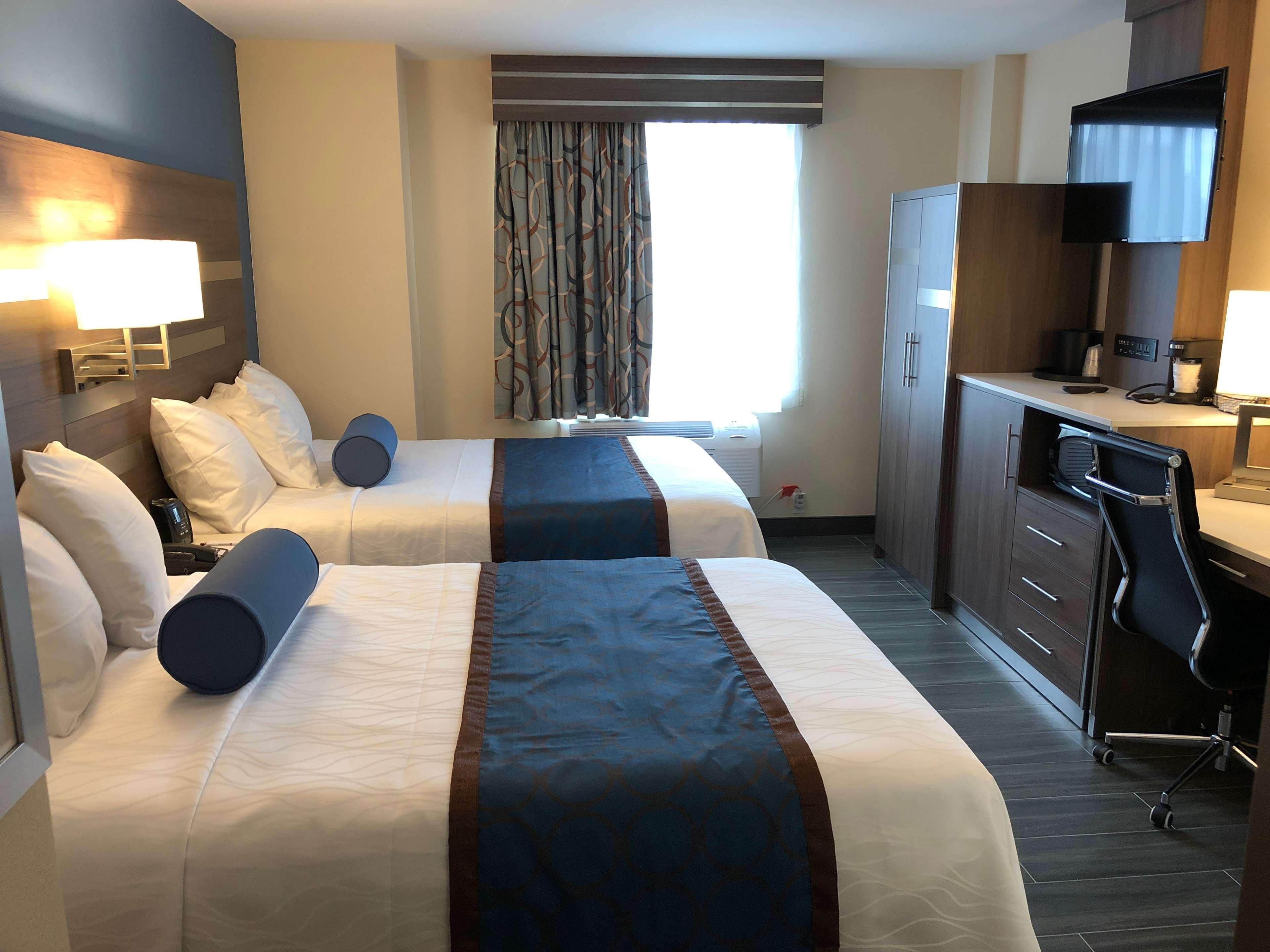 Best Western Plus Stadium Inn New York Extérieur photo