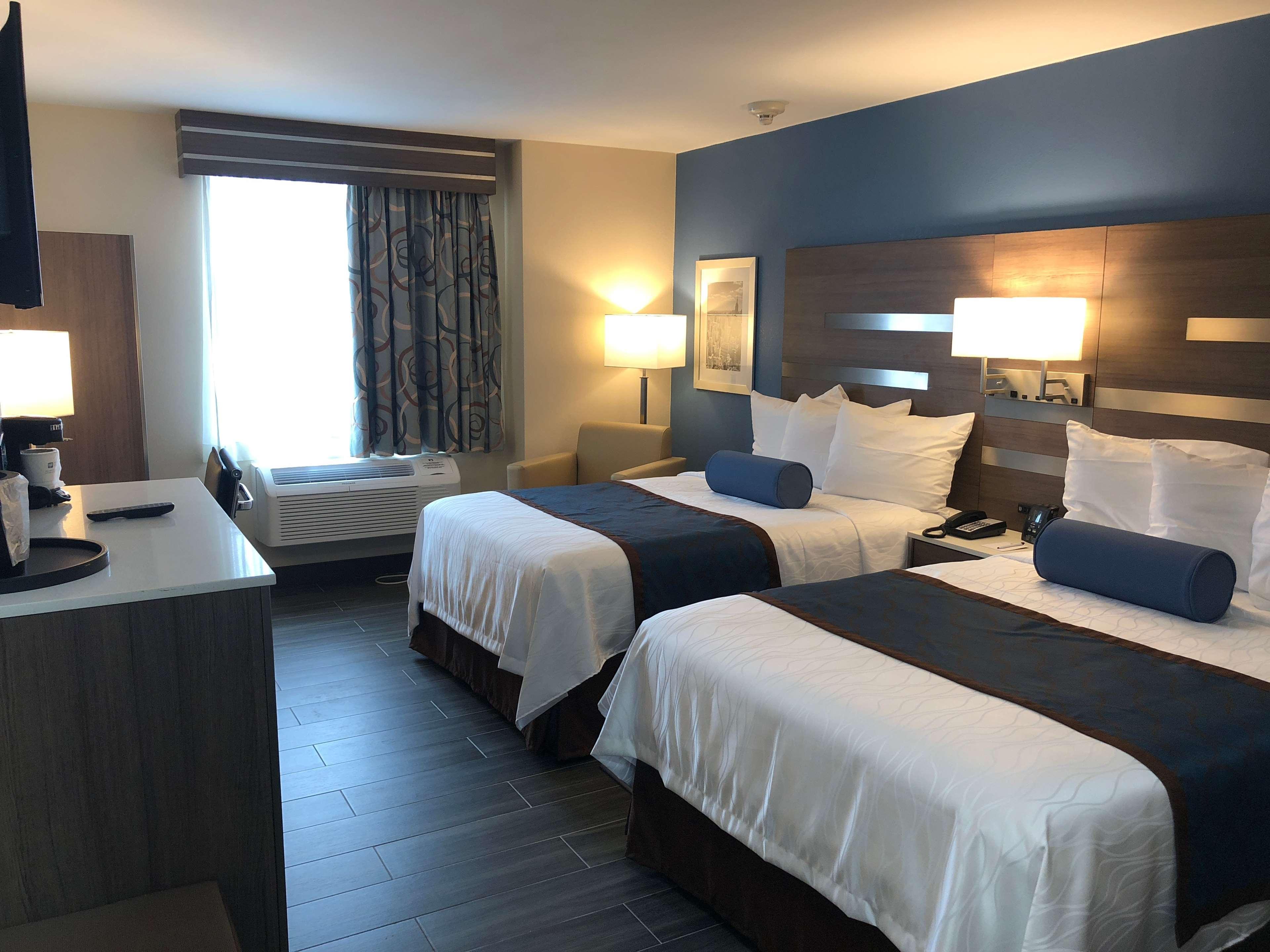 Best Western Plus Stadium Inn New York Extérieur photo