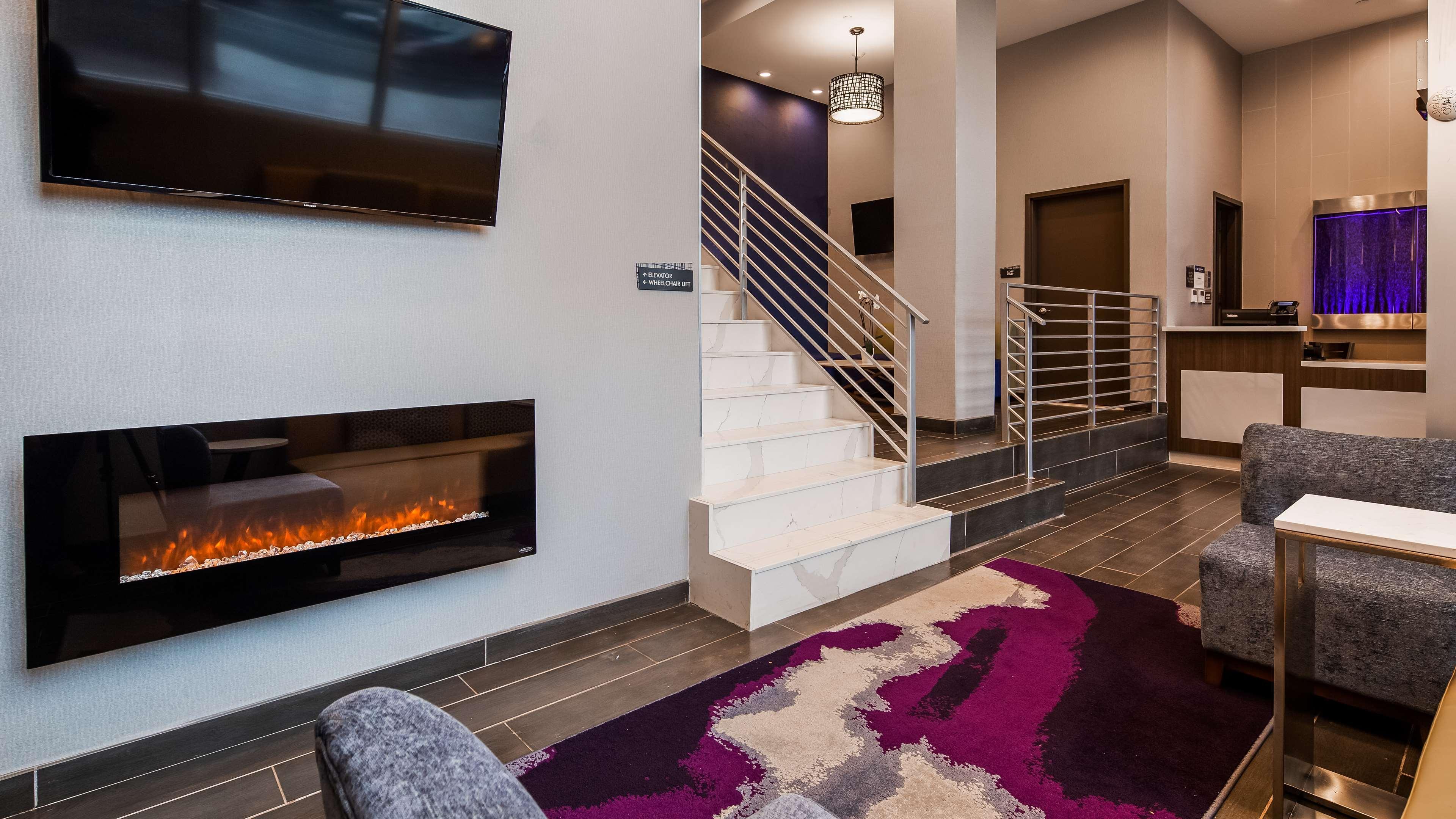 Best Western Plus Stadium Inn New York Extérieur photo