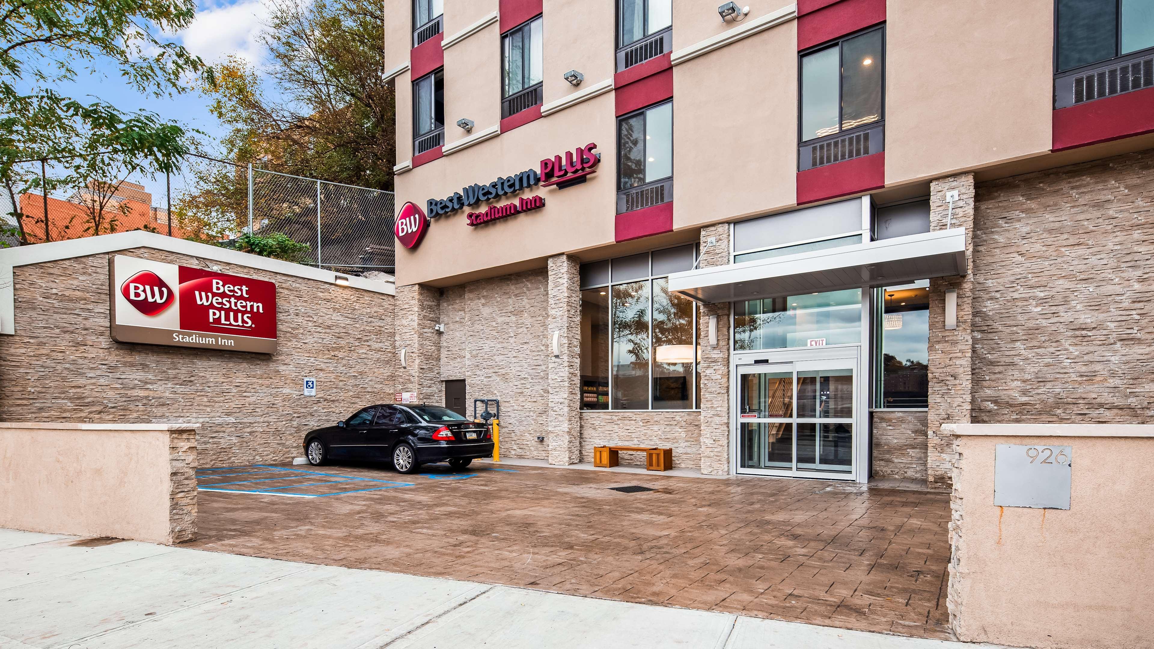 Best Western Plus Stadium Inn New York Extérieur photo