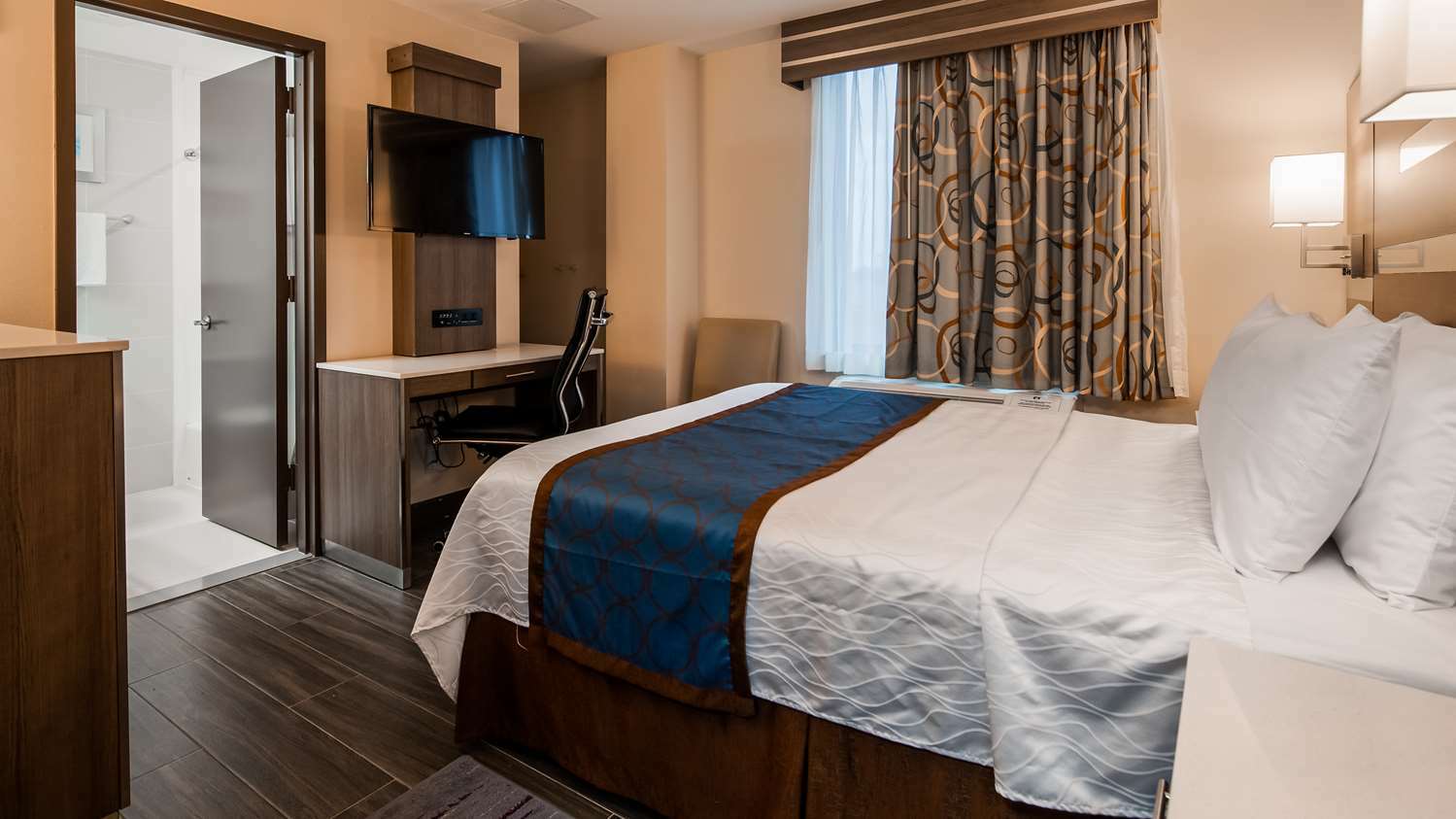 Best Western Plus Stadium Inn New York Extérieur photo